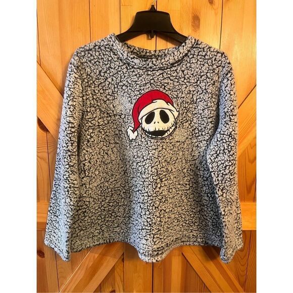 Disney Tim Burton’s the nightmare before Christmas sleepwear top ￼large (1562) - Picture 1 of 4